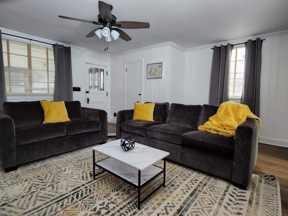 Spacious Centrally Located 3 Bed 2 Bath - Sleeps 8 Montgomery Exterior foto